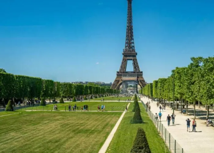 Cosy Flat / Tour Eiffel Area Paris