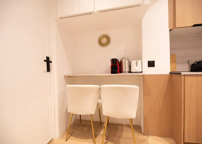 Cosy Flat / Tour Eiffel Area Апартаменты